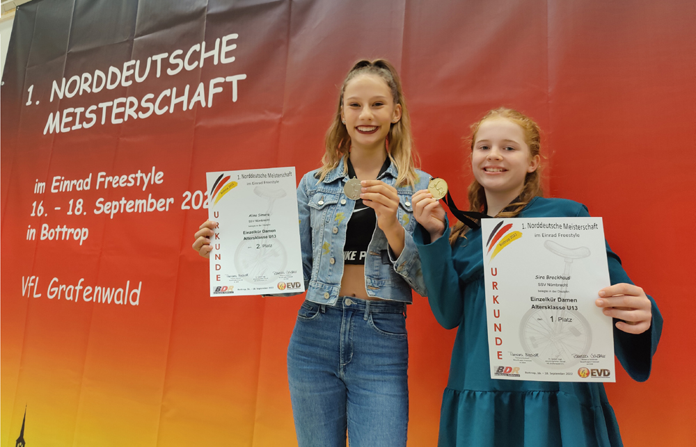 Alina (li) und Sira (re)